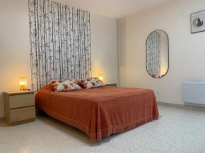 Appartement avec Parking, Clim, P. Animaux, Proche Thermes à Balaruc-les-Bains - FR-1-503-11